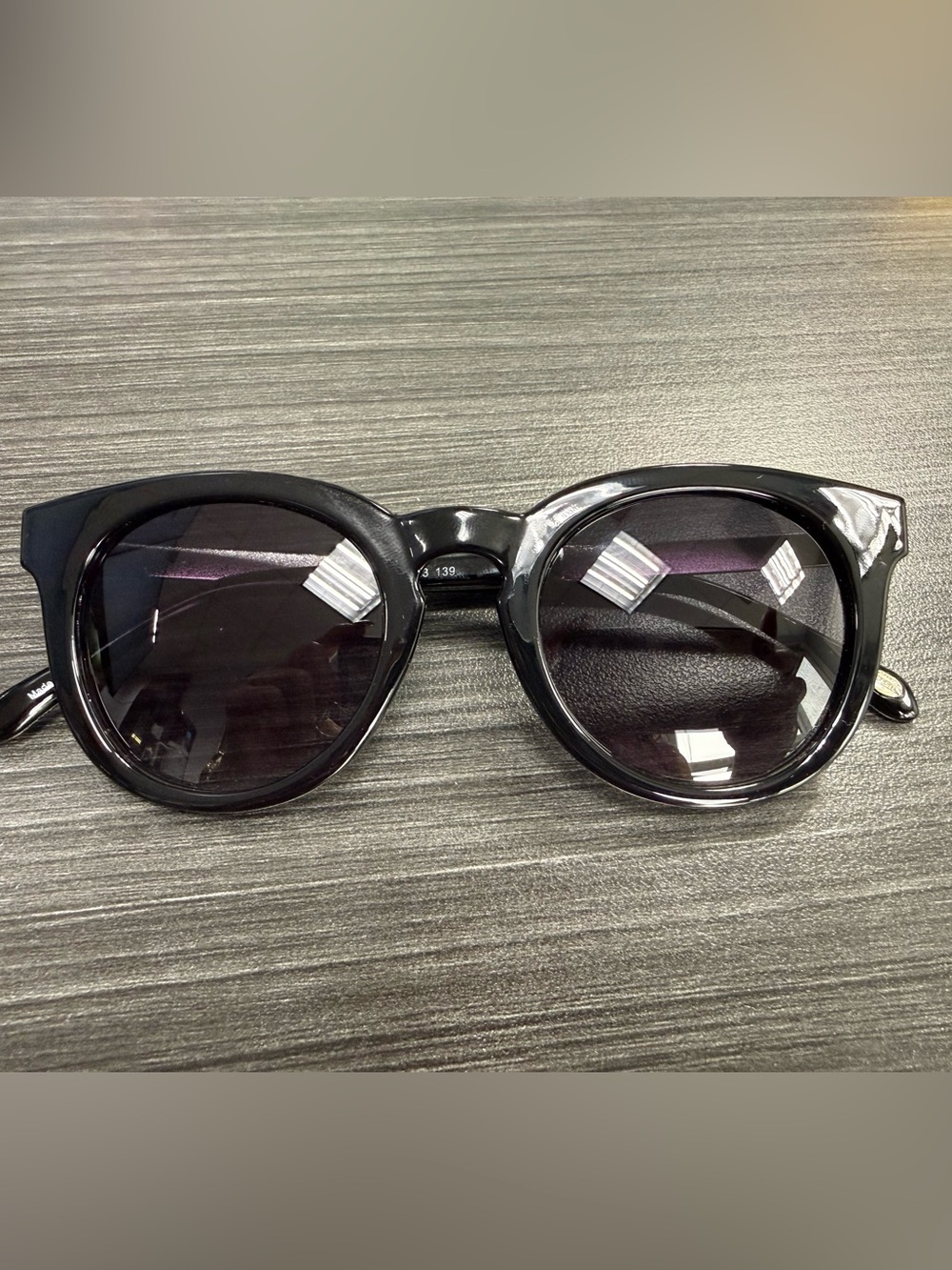 New without tags Fossil Classic Round Black unisex Sunglasses Sz 45 23 139